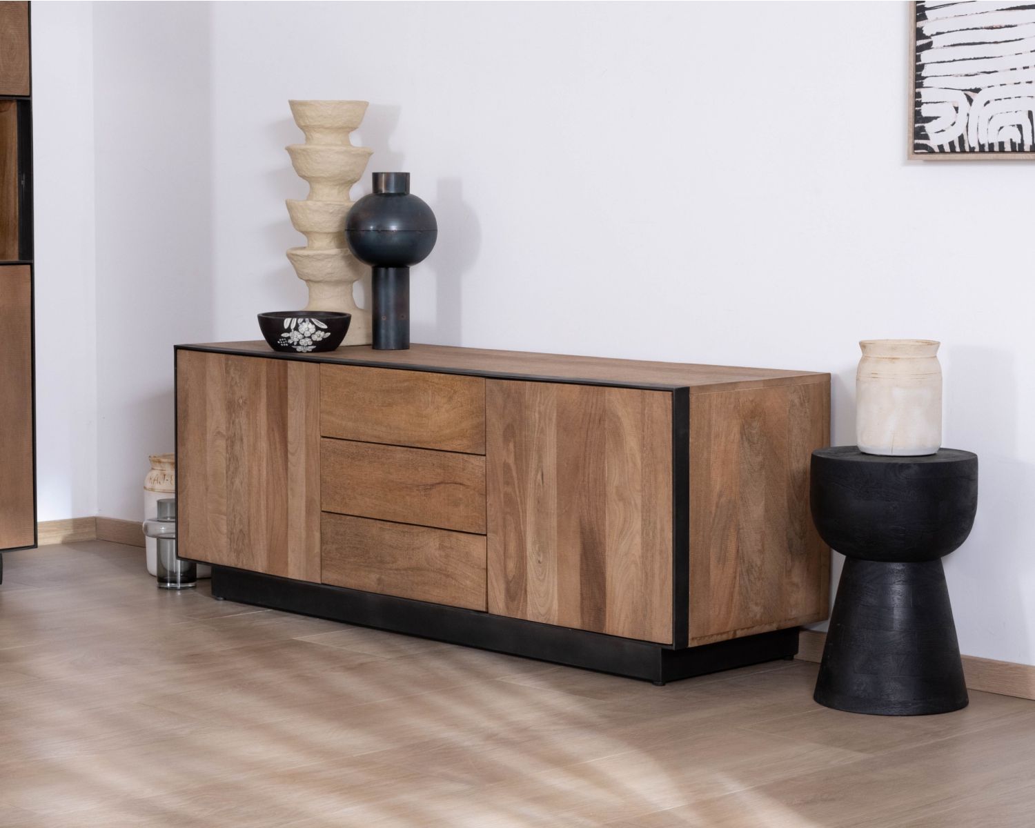 Porta TV in legno di mango "Santo" 150 cm con ante e cassetti
