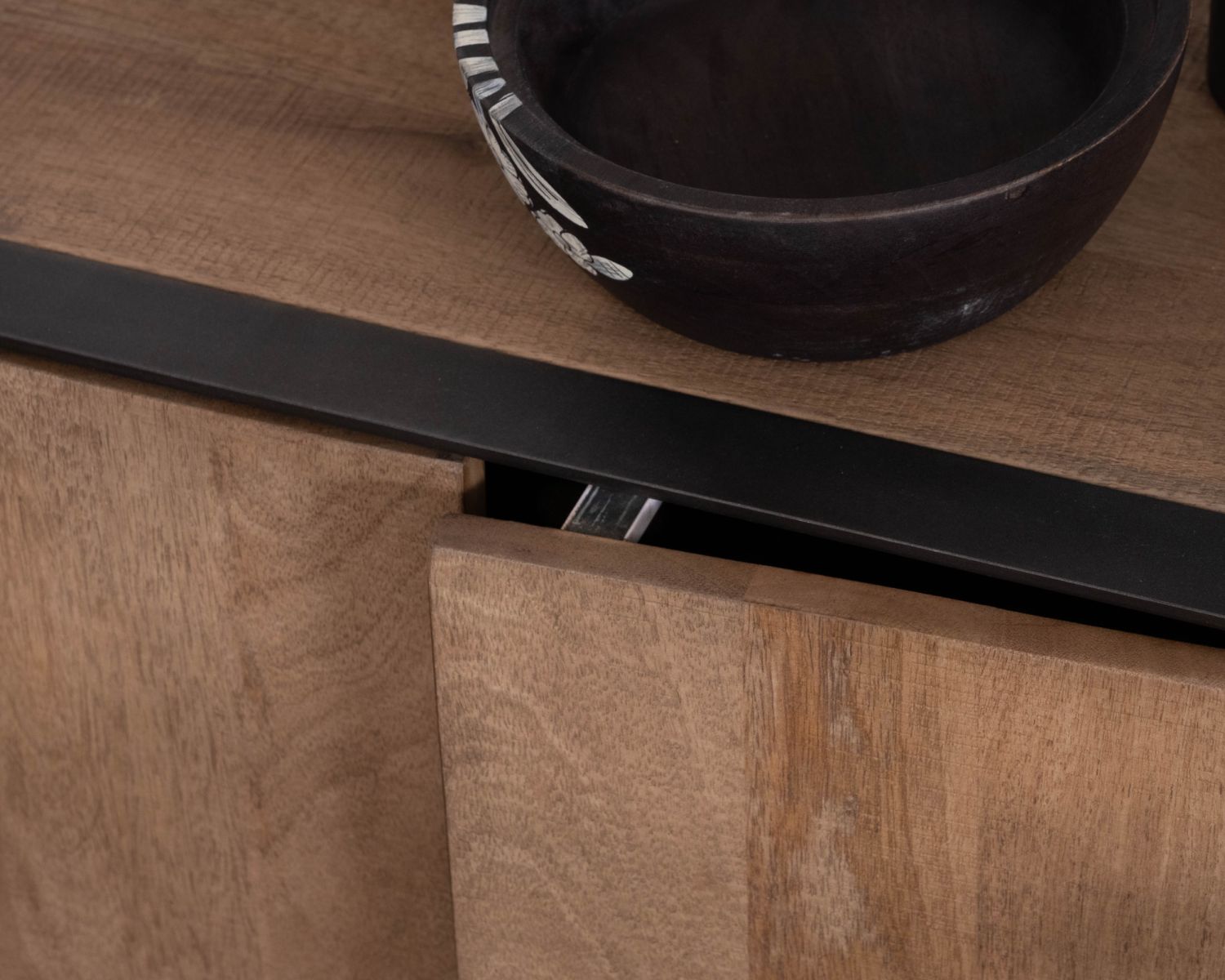 Panca TV "Santo" grande 180 cm in legno di mango con ante e cassetti