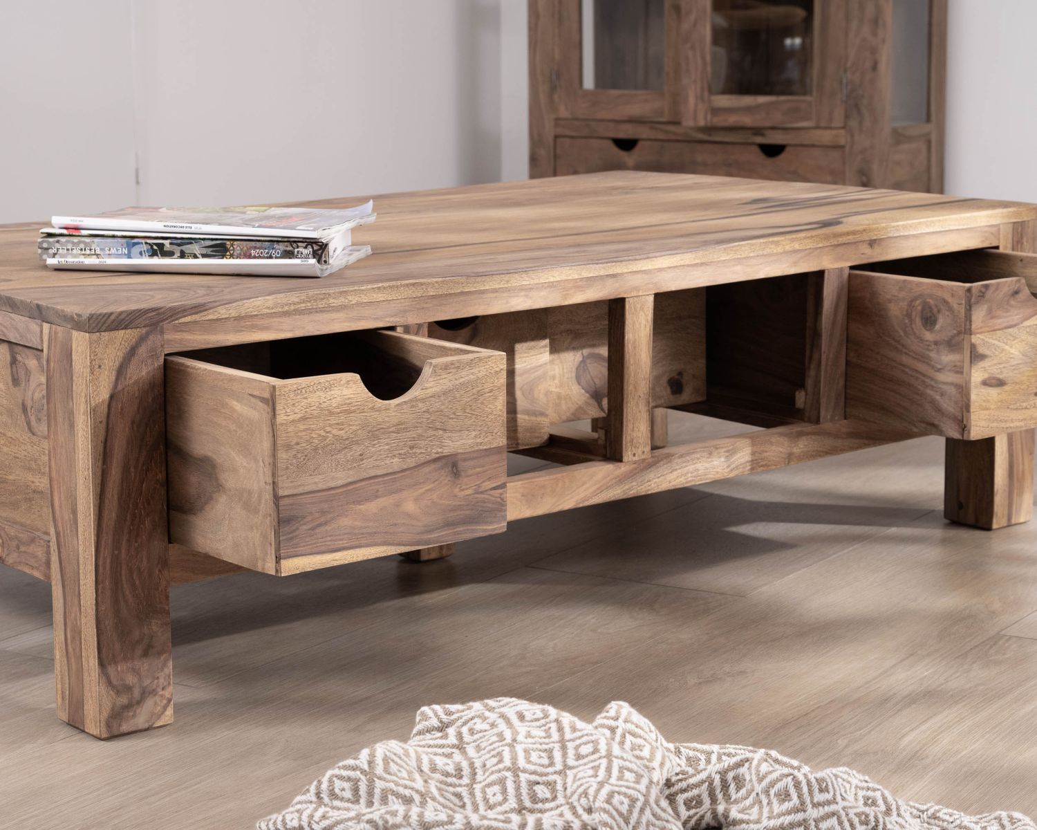 Tavolo da salotto "Kalanohé" da 135 cm con cassetti bifacciali in palissandro