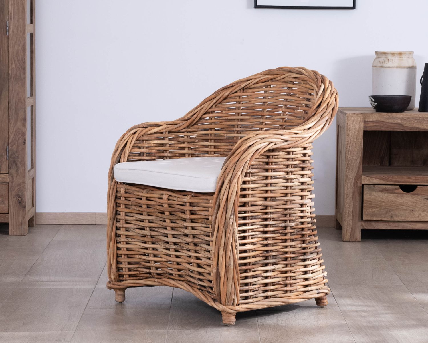 Poltrona da esterno "Taipa Beach" in rattan intrecciato con cuscino di seduta