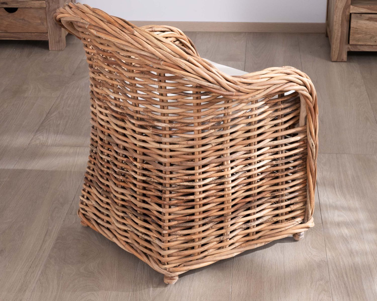 Poltrona da esterno "Taipa Beach" in rattan intrecciato con cuscino di seduta