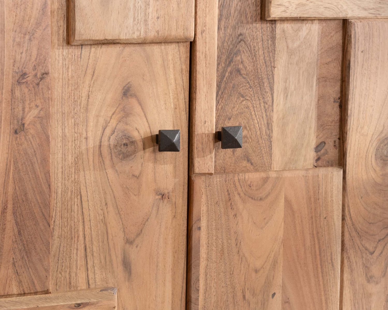 Grande vetrina a 4 ante in stile retrò in acacia e metallo "Puzzle" con frontali a carré