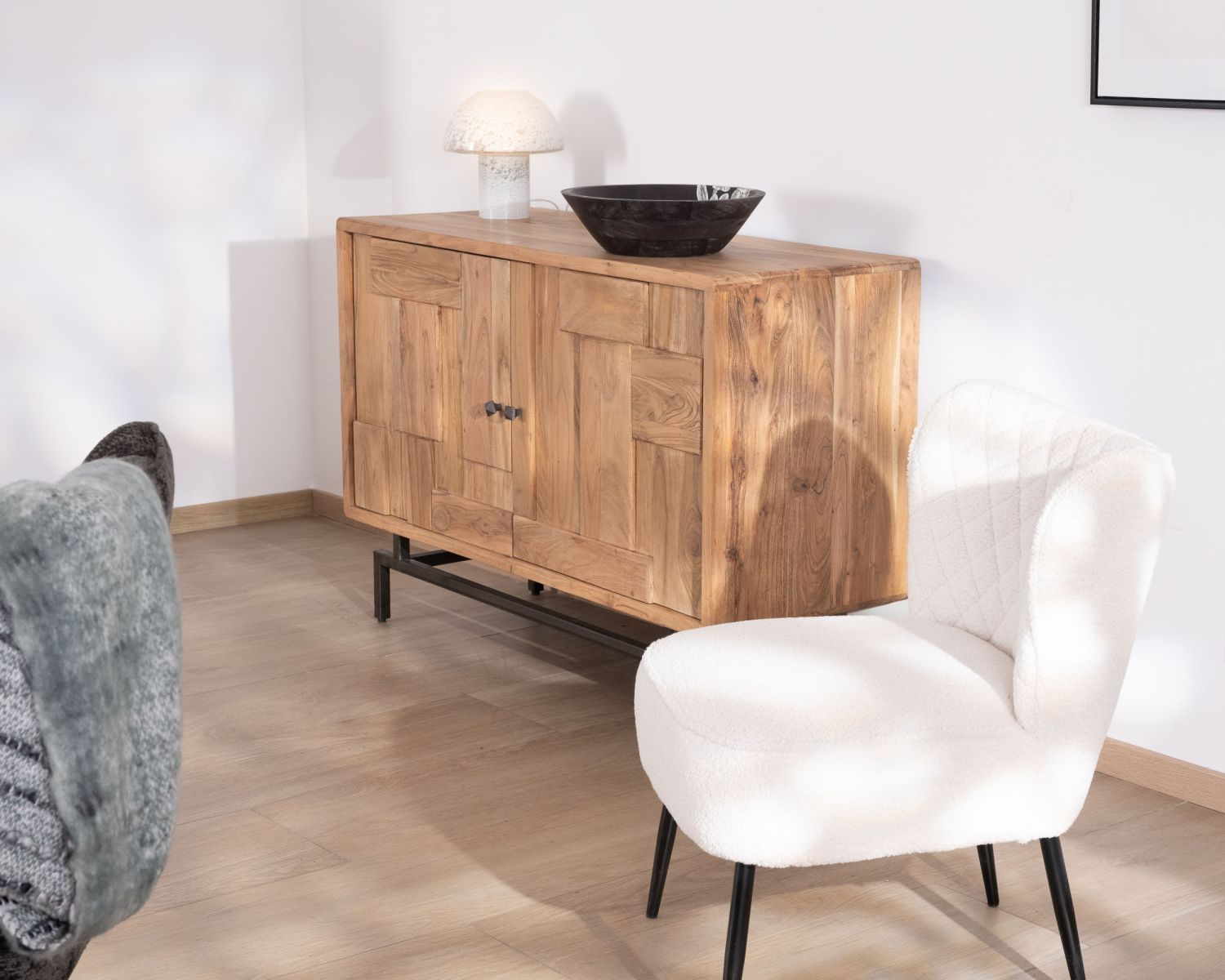 Credenza a 2 ante in stile retrò con frontali in acacia "Puzzle" 120 cm