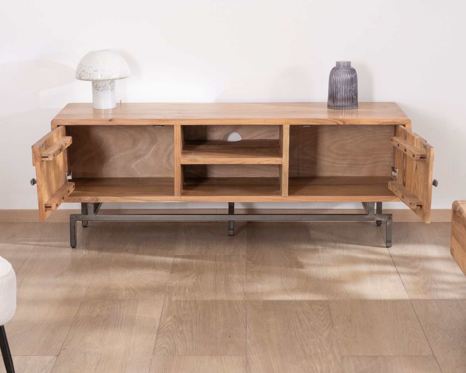 Porta TV di design retrò in acacia e metallo "Puzzle" 150 cm