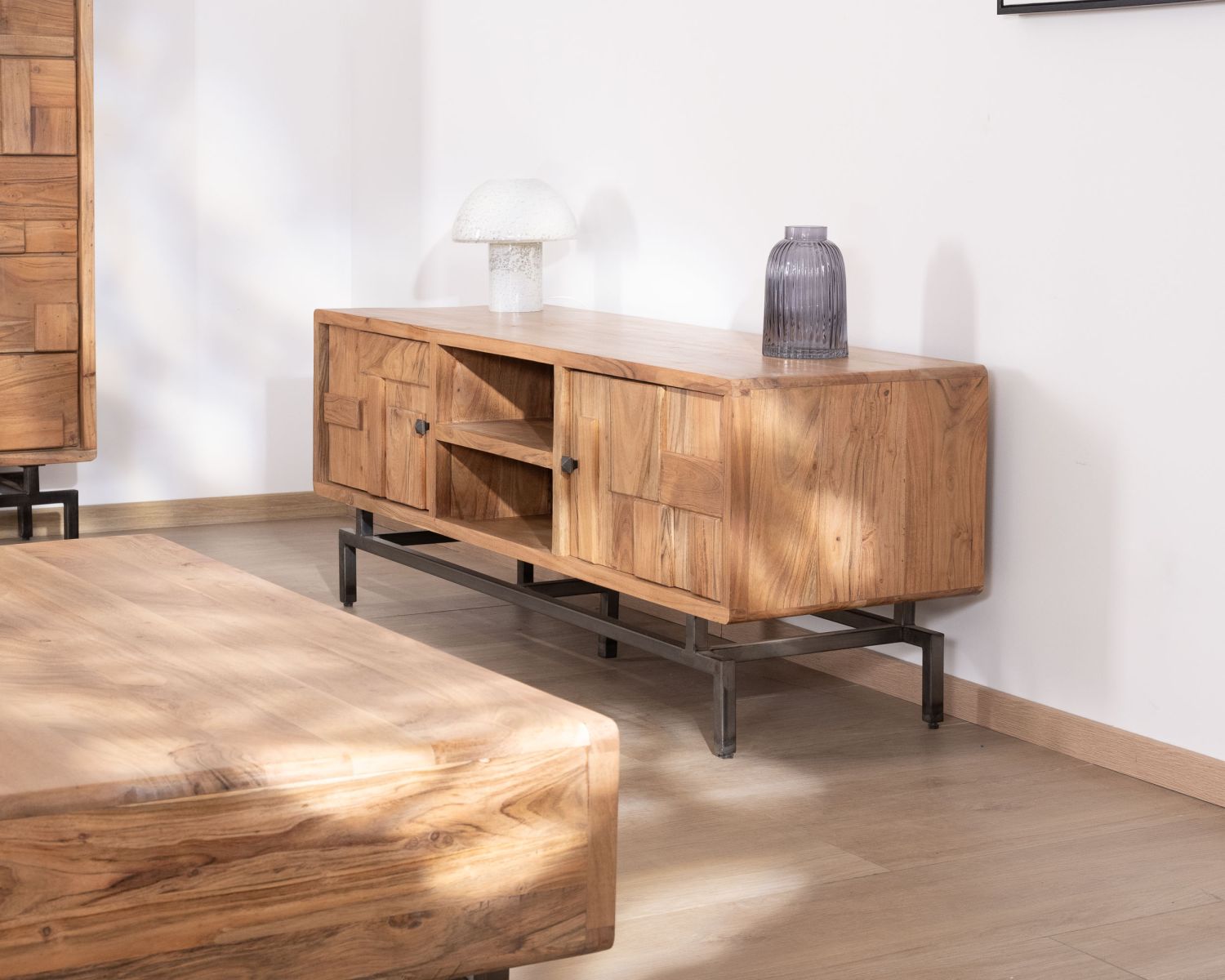 Porta TV di design retrò in acacia e metallo "Puzzle" 150 cm