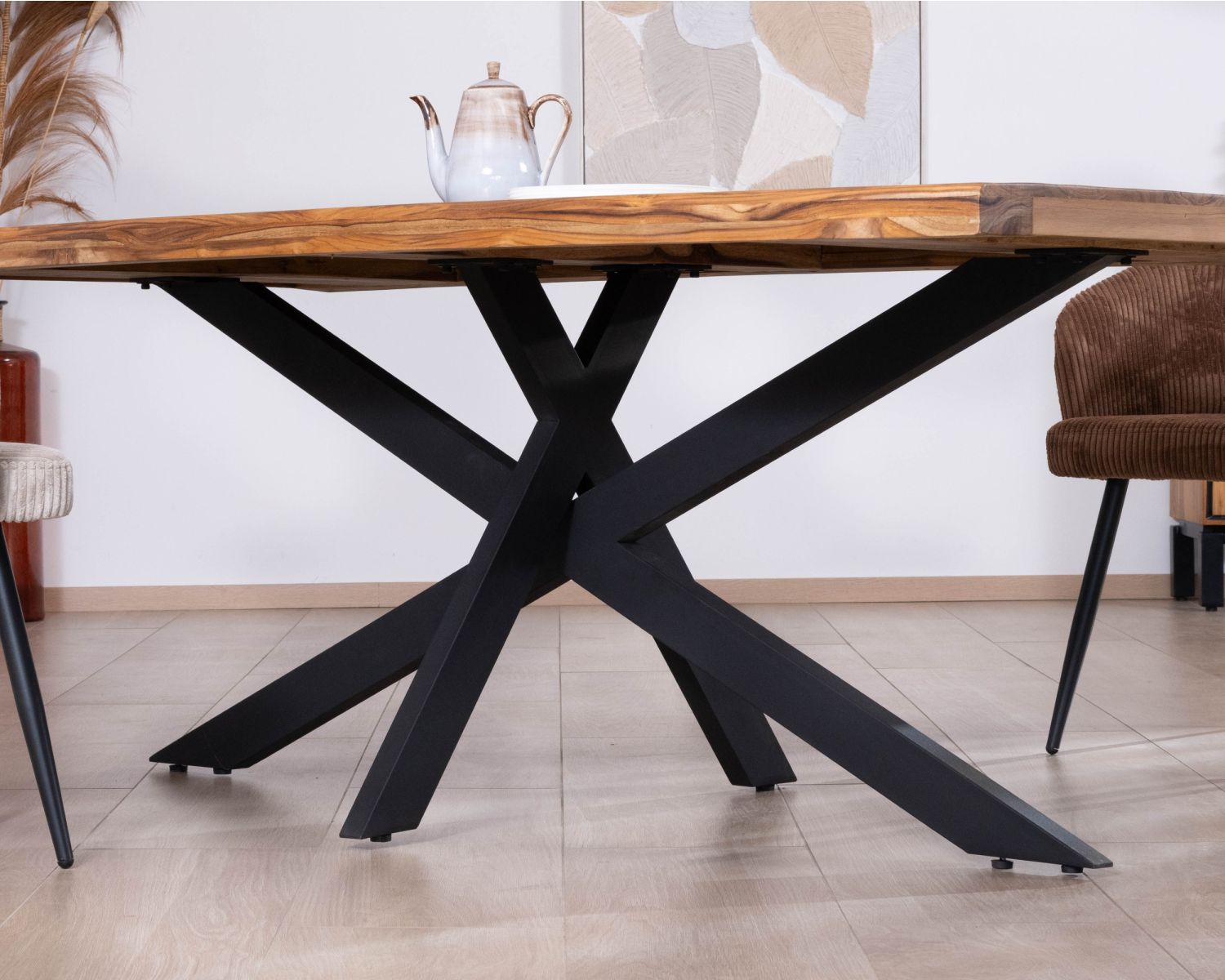 Tavolo da pranzo contemporaneo in legno massiccio "Olonie", 200 cm, gambe incrociate in metallo