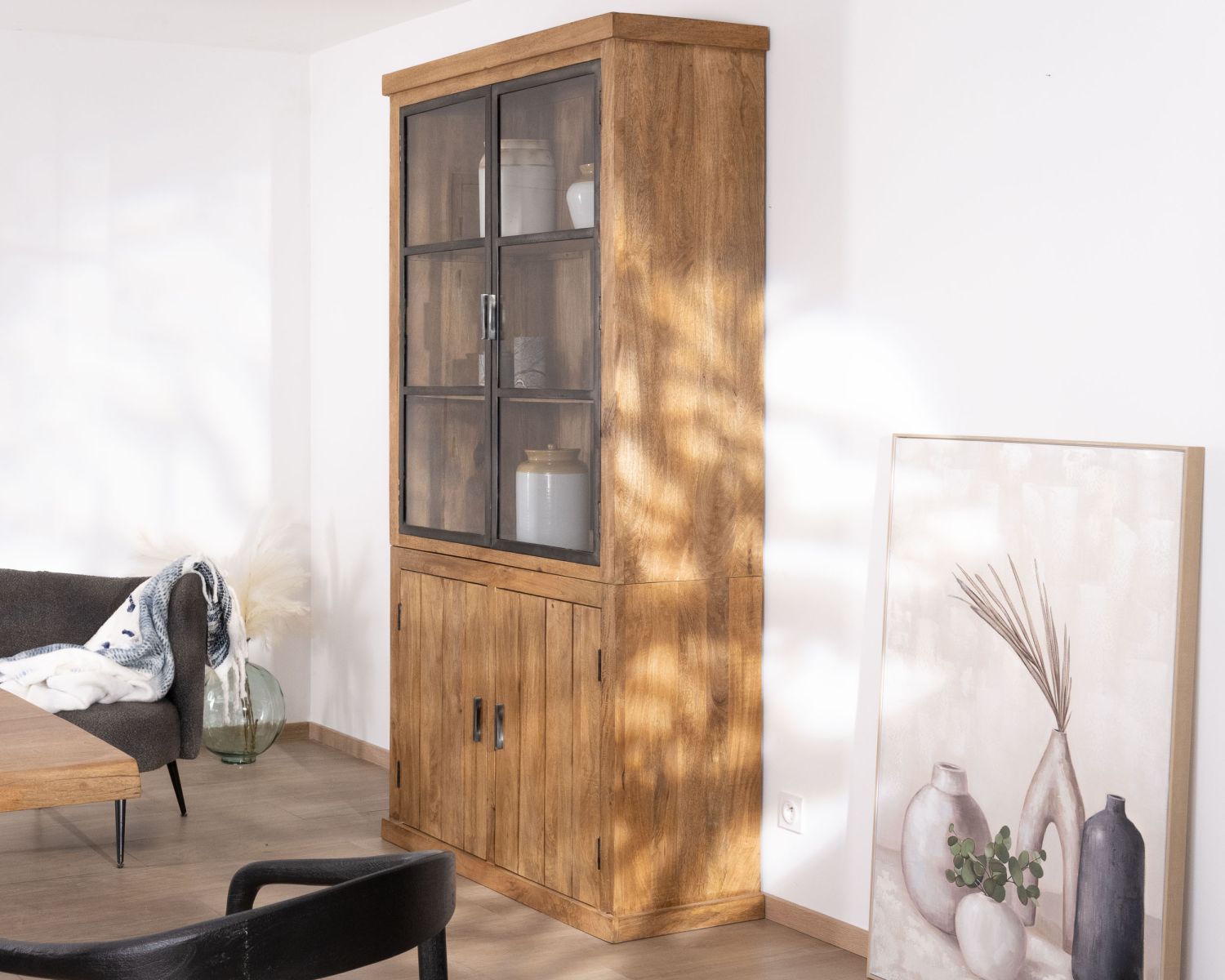 Mobile portavivande contemporaneo "Presolino" da 120 cm in mango con ante in vetro e legno