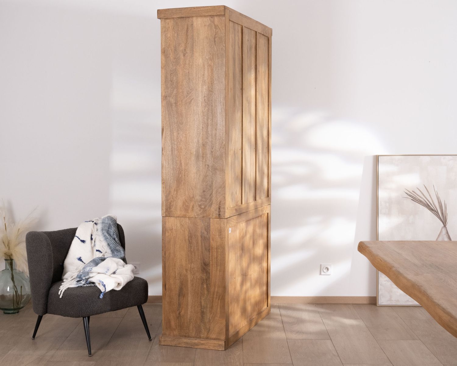Mobile portavivande contemporaneo "Presolino" da 120 cm in mango con ante in vetro e legno