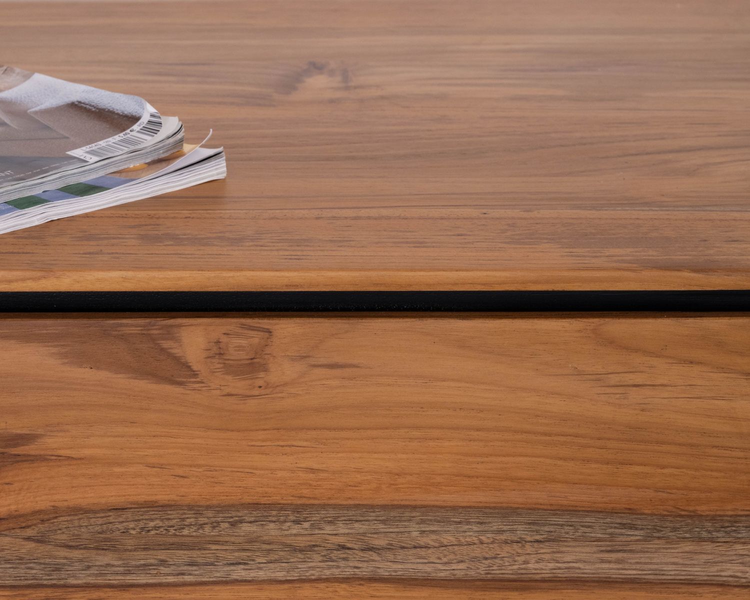 Mobile TV bicolore contemporaneo "Olonie" da 175 cm in teak naturale e metallo