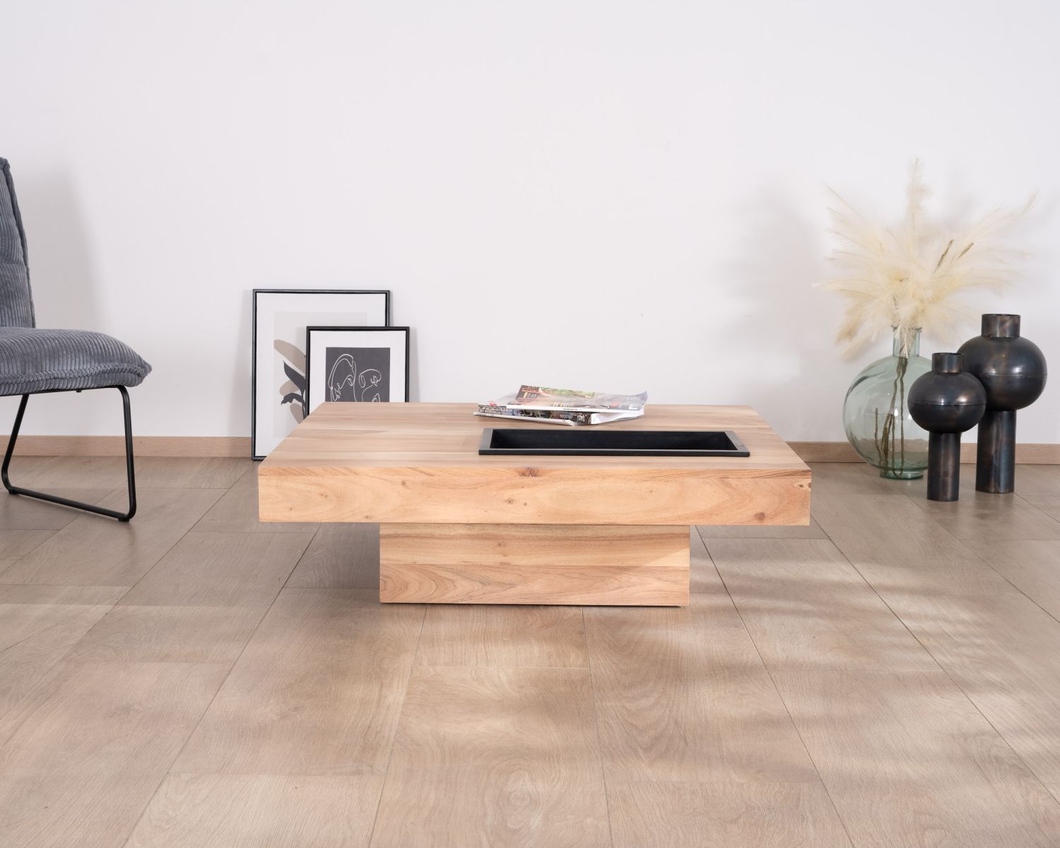 Tavolino quadrato in legno massiccio "Shelley" con contenitore estraibile 100 cm