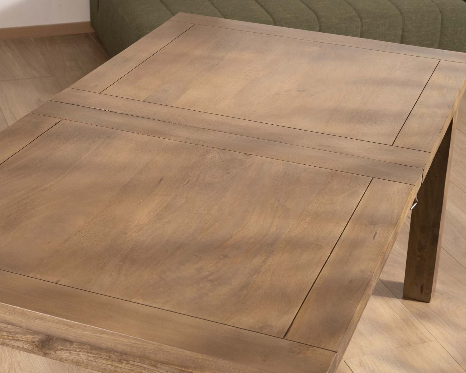 Tavolo da pranzo rettangolare allungabile "Baz" in legno di mango 160-200cm