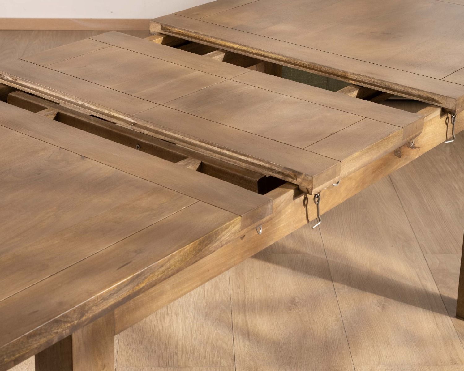 Tavolo da pranzo rettangolare allungabile "Baz" in legno di mango 160-200cm