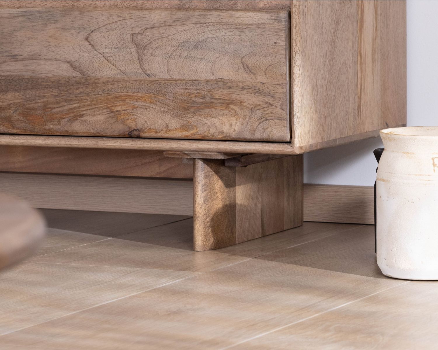 Cassettiera a 9 cassetti in legno massiccio di mango in stile "Geta" Japandi