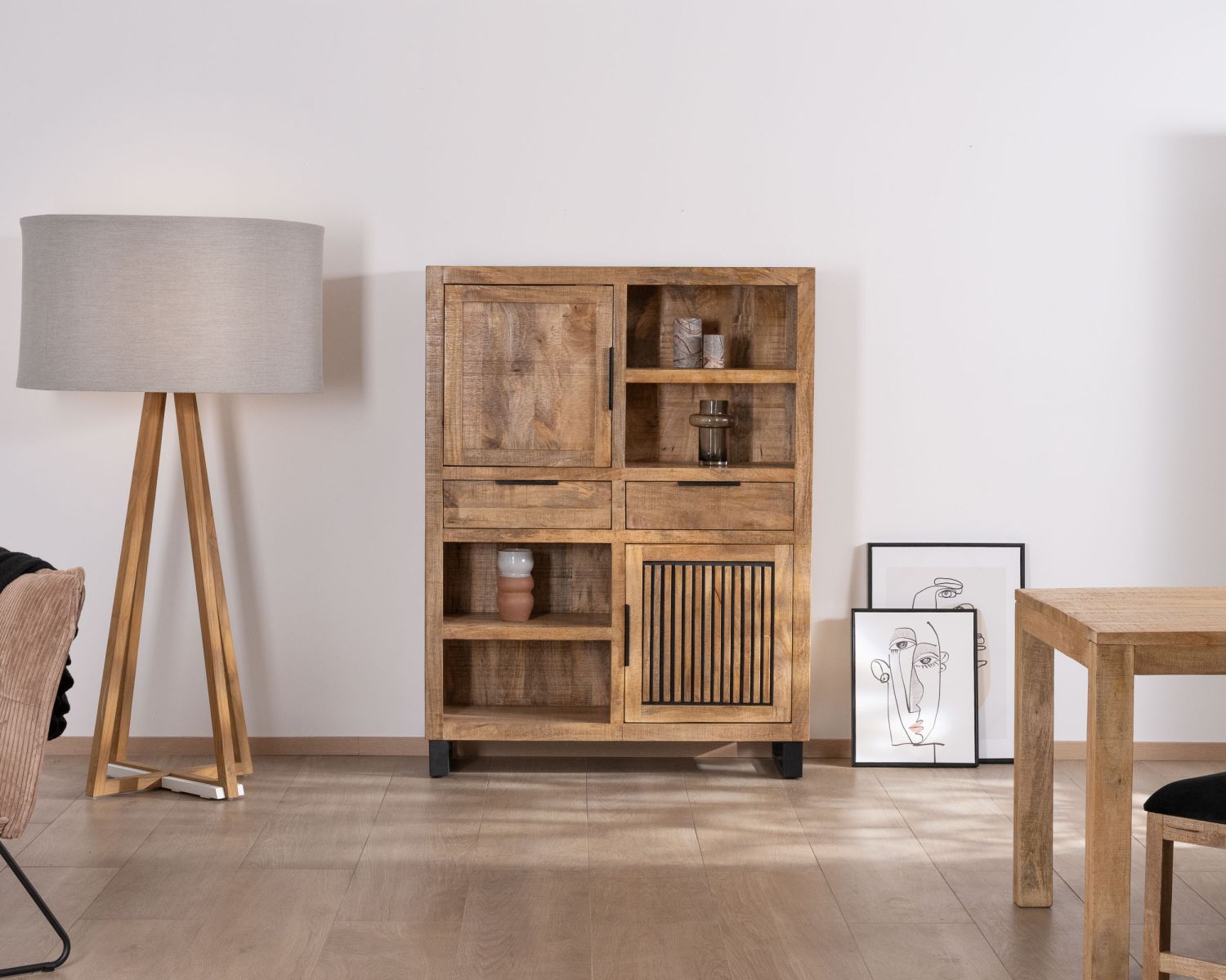 Argentier in legno di mango e gambe in metallo "Manoha" con ante reversibili a righe