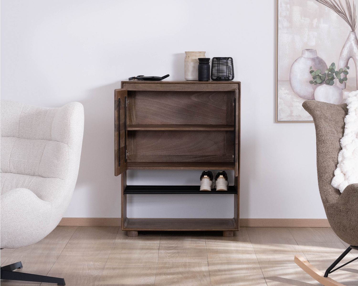 Scarpiera "Geta" in mango massiccio con contenitori