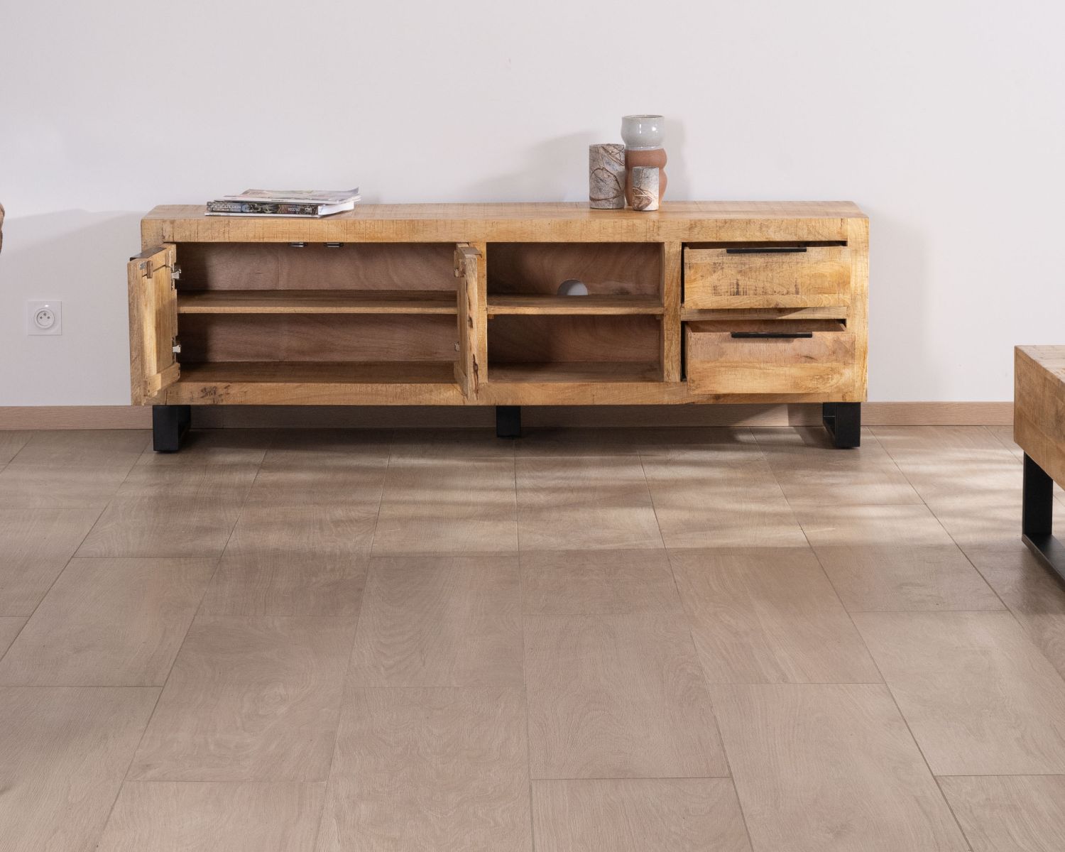 Panca TV "Manoha" 180 cm in legno di mango con gambe in metallo