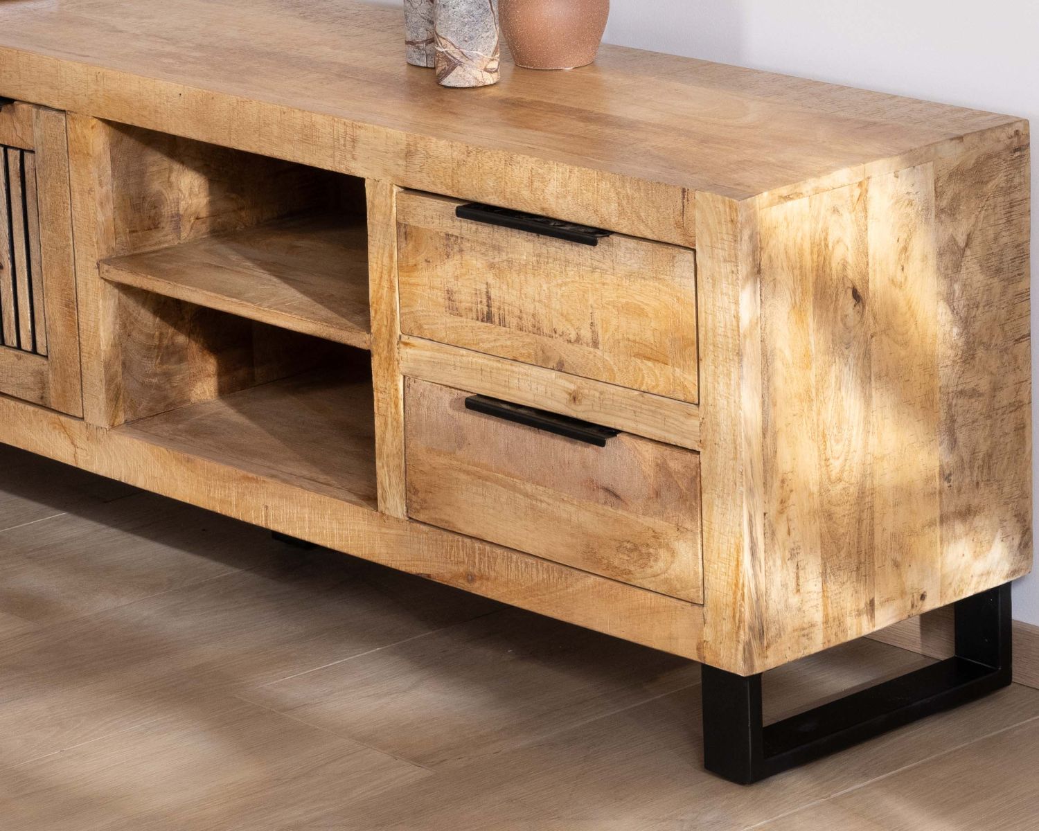 Panca TV "Manoha" 180 cm in legno di mango con gambe in metallo