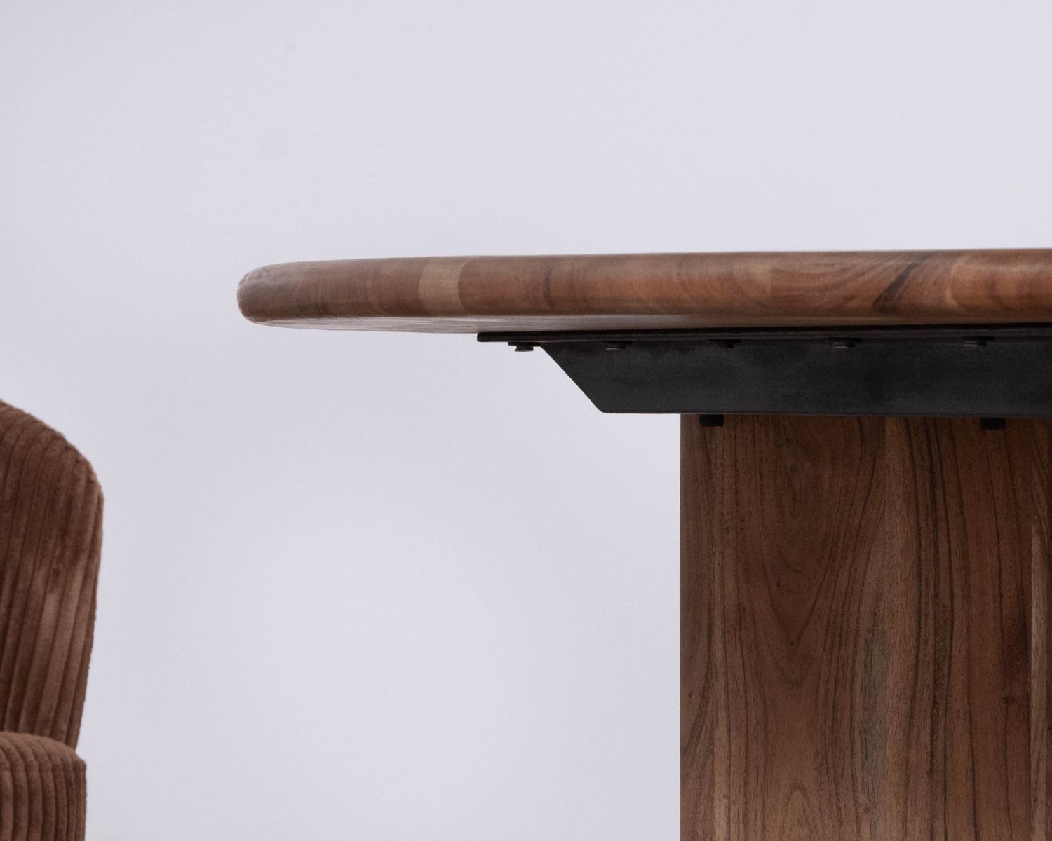 Tavolo da pranzo rotondo in stile japandi "Yona" 150 cm