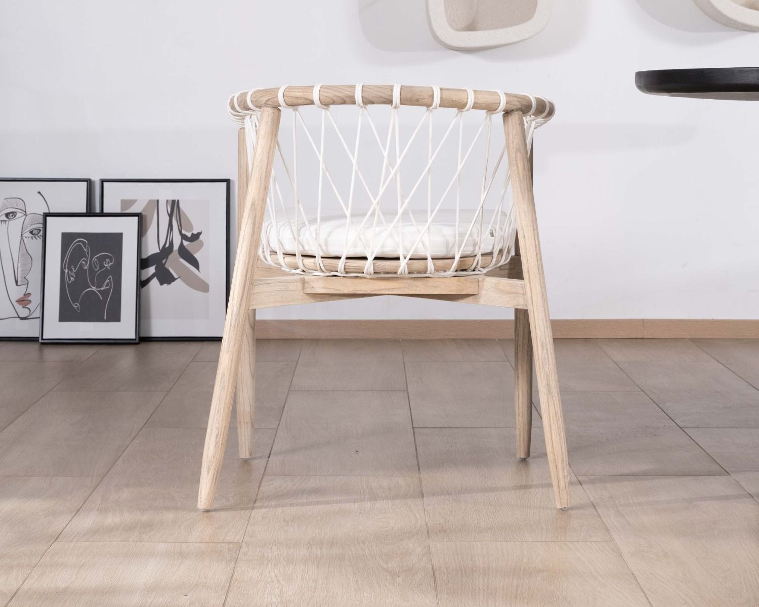 Sedia da pranzo "Katue" in legno e corda intrecciata