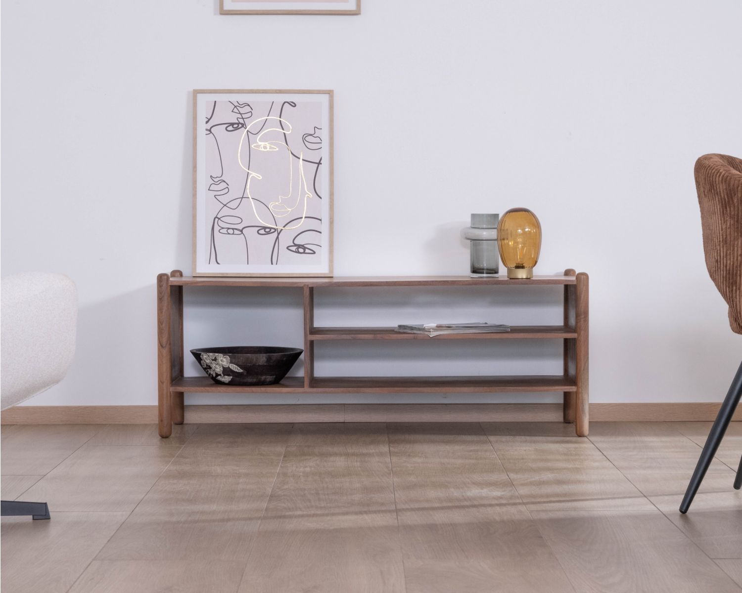 Porta TV in stile giapponese "Yona" da 130 cm in acacia massiccia