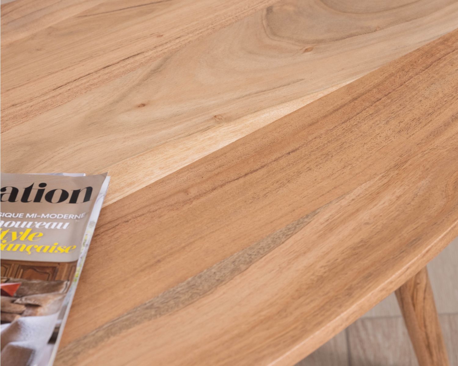 Tavolino a forma di barca in stile scandinavo "Voluto", 110 cm, legno massiccio di acacia