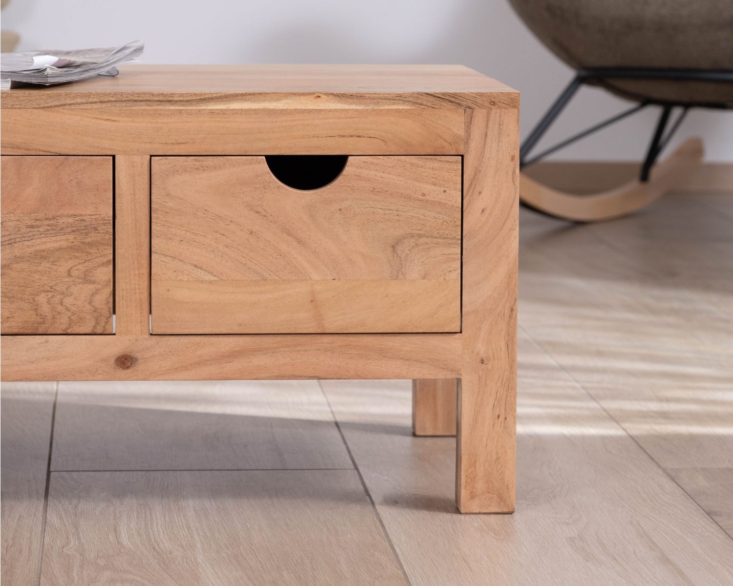 Tavolino rettangolare in acacia massiccia "Nüma" da 100 cm con cassetti