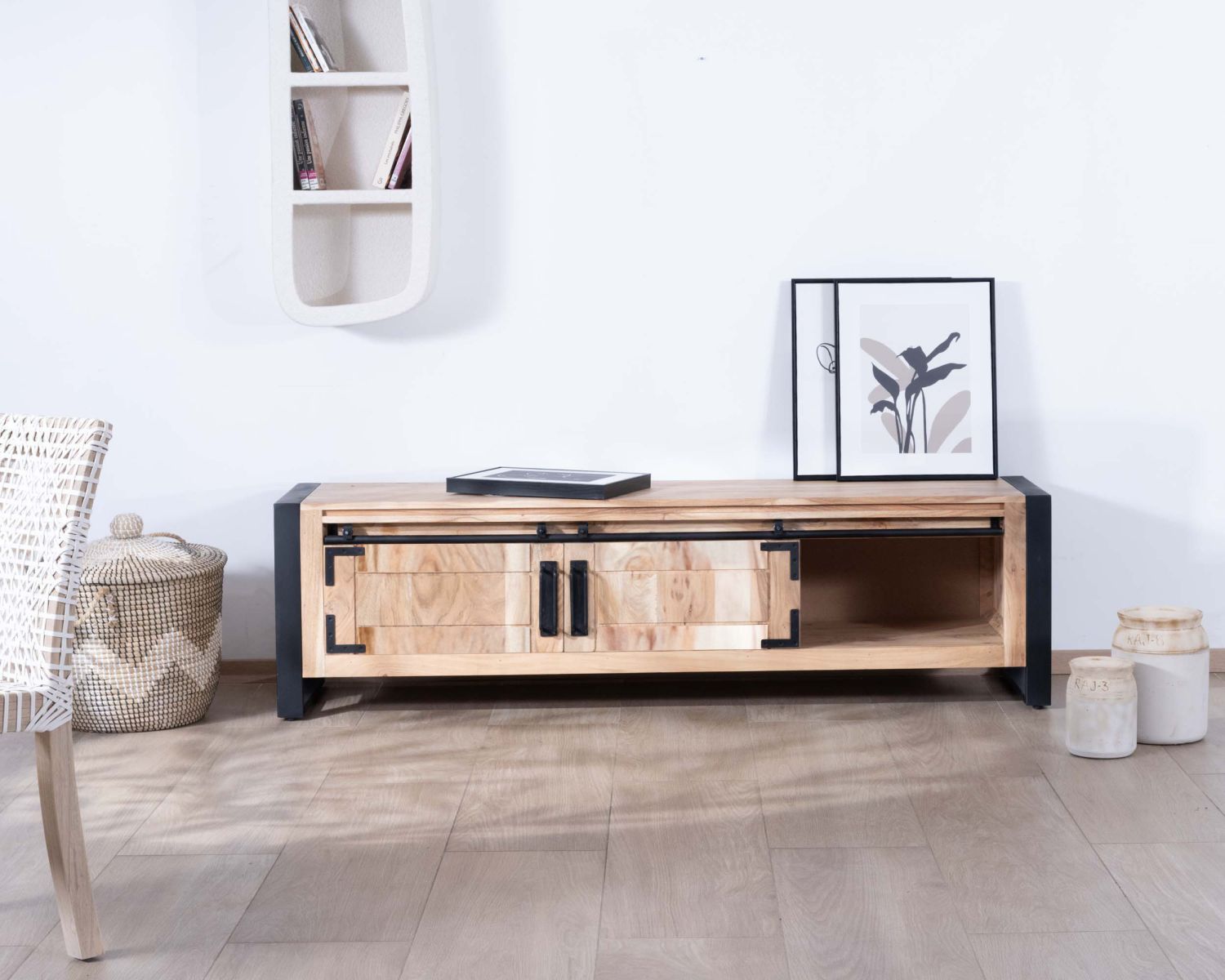 Porta TV industriale 180 cm in legno e metallo 2 porte 2 nicchie "Montreal