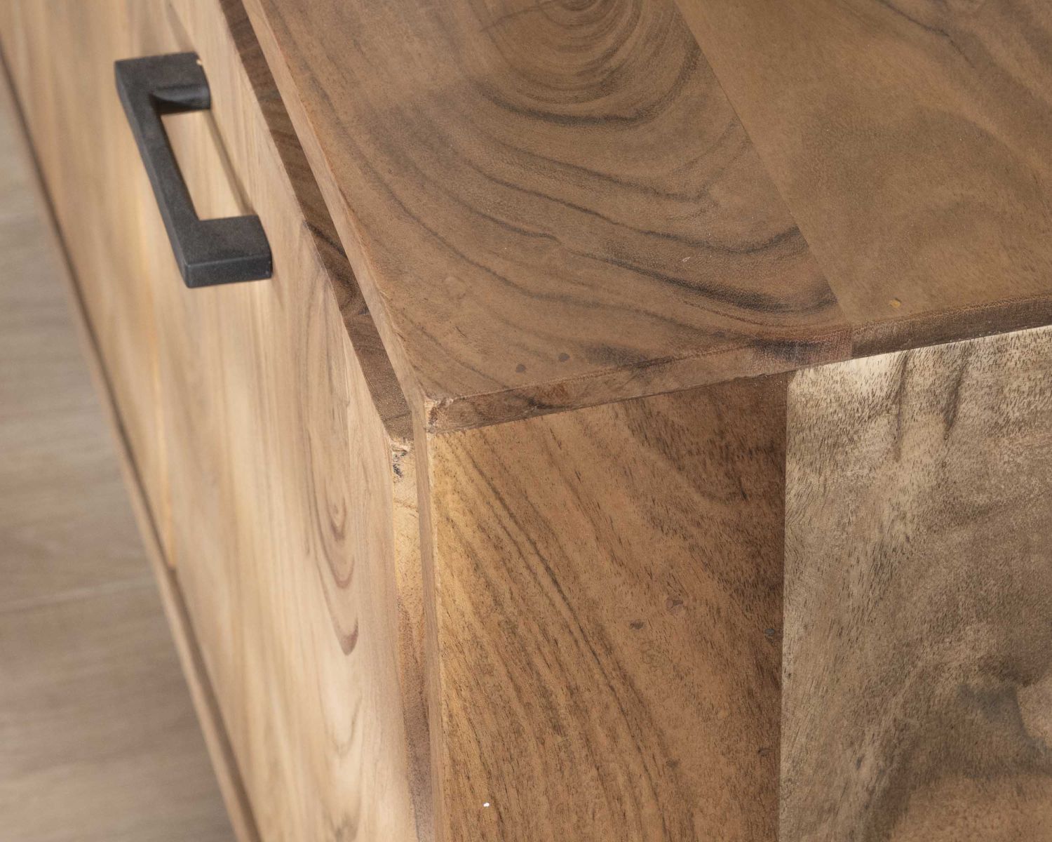 Porta TV industriale "Baltik" in legno di acacia, 180 cm