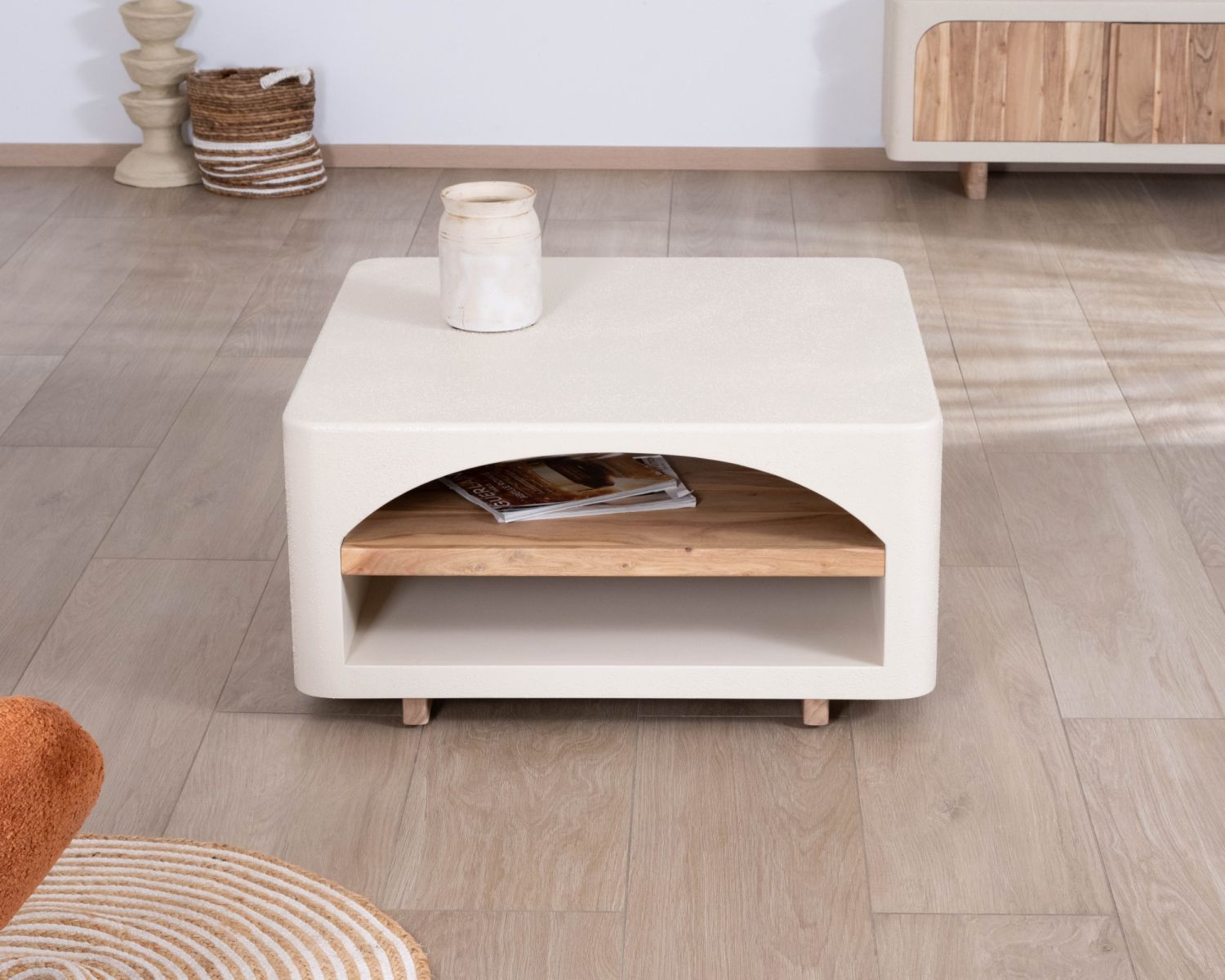 Tavolino quadrato "Miona", design organico con aspetto di cemento sabbiato