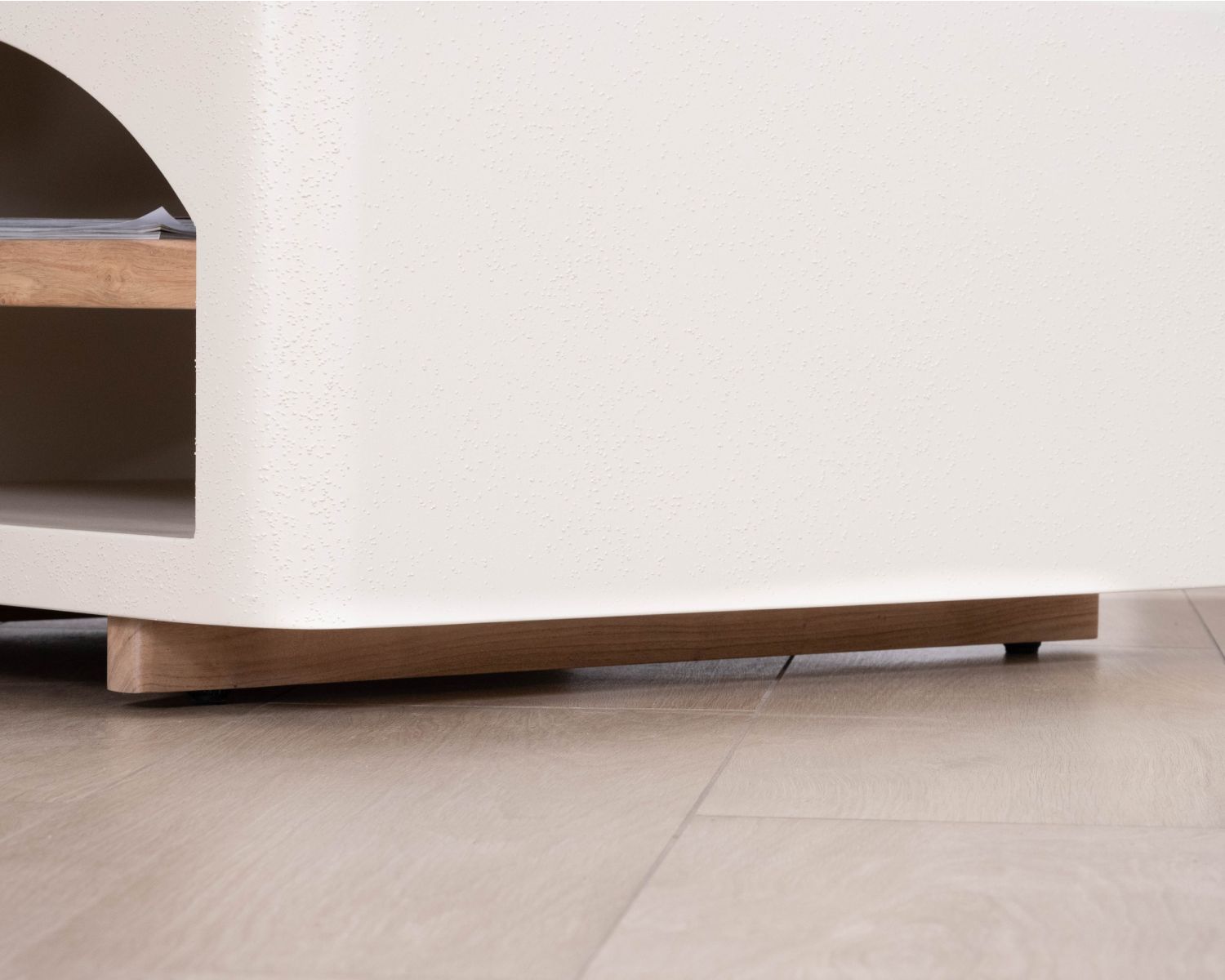 Tavolino quadrato "Miona", design organico con aspetto di cemento sabbiato