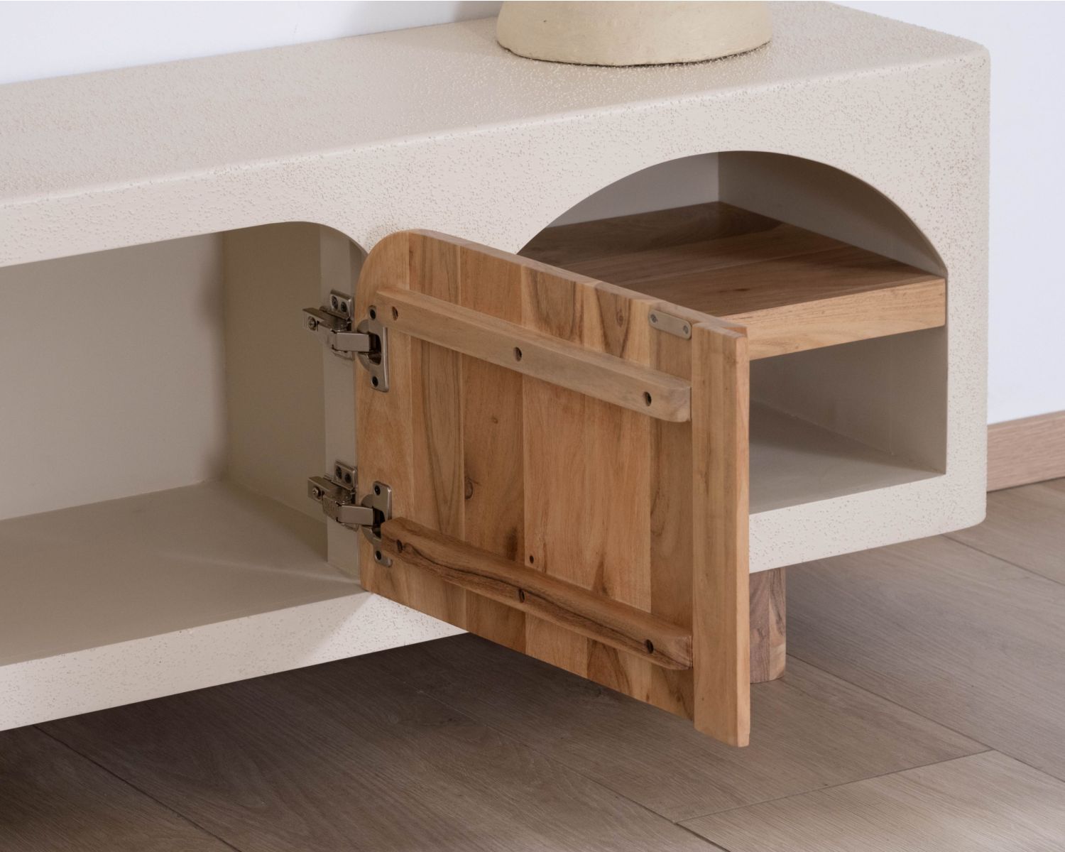 Mobile TV contemporaneo "Miona" in cemento sabbiato e look acacia