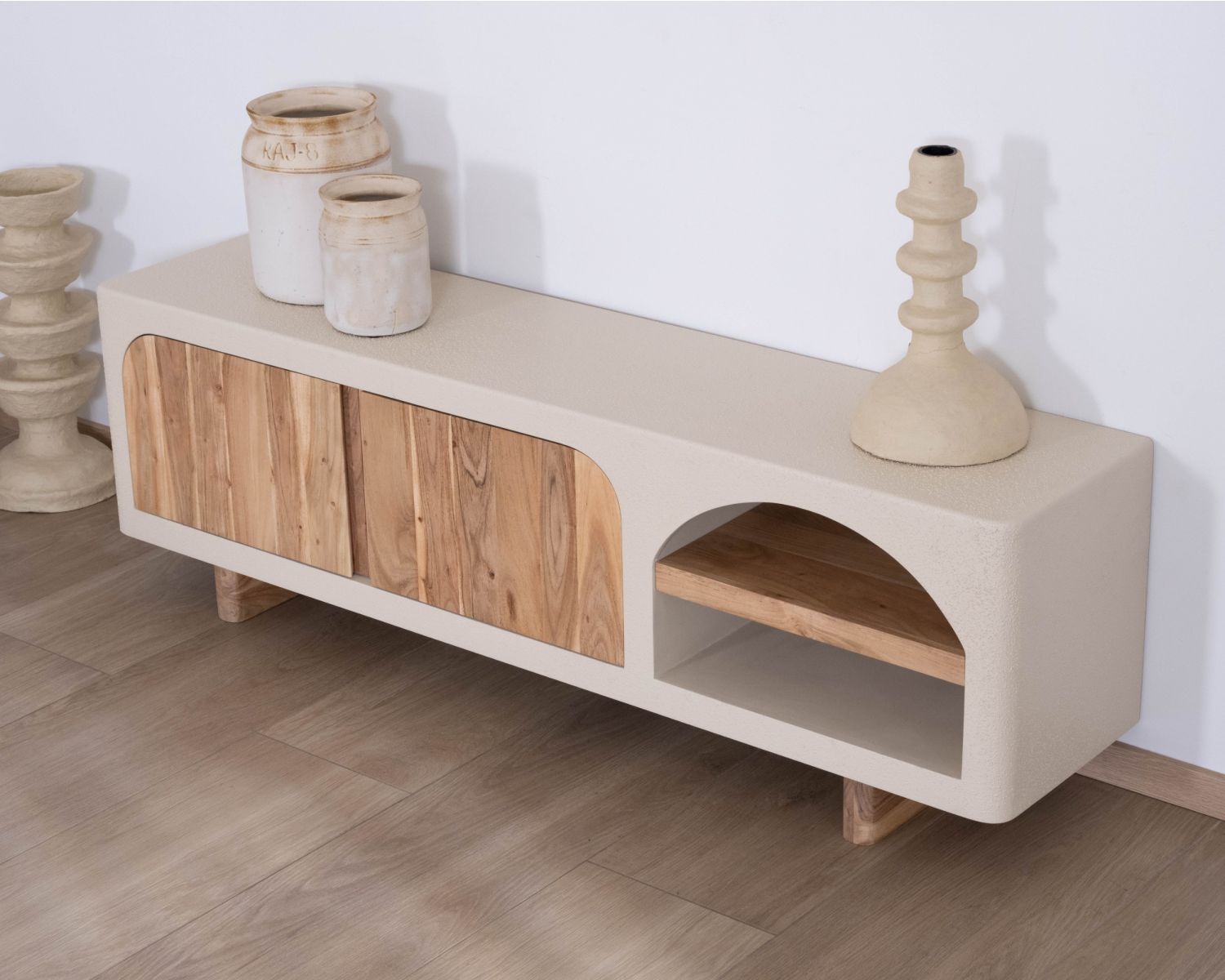 Mobile TV contemporaneo "Miona" in cemento sabbiato e look acacia