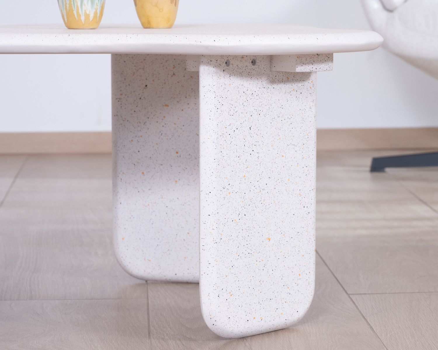 Tavolino da caffè "Naura" in stile terrazzo organico