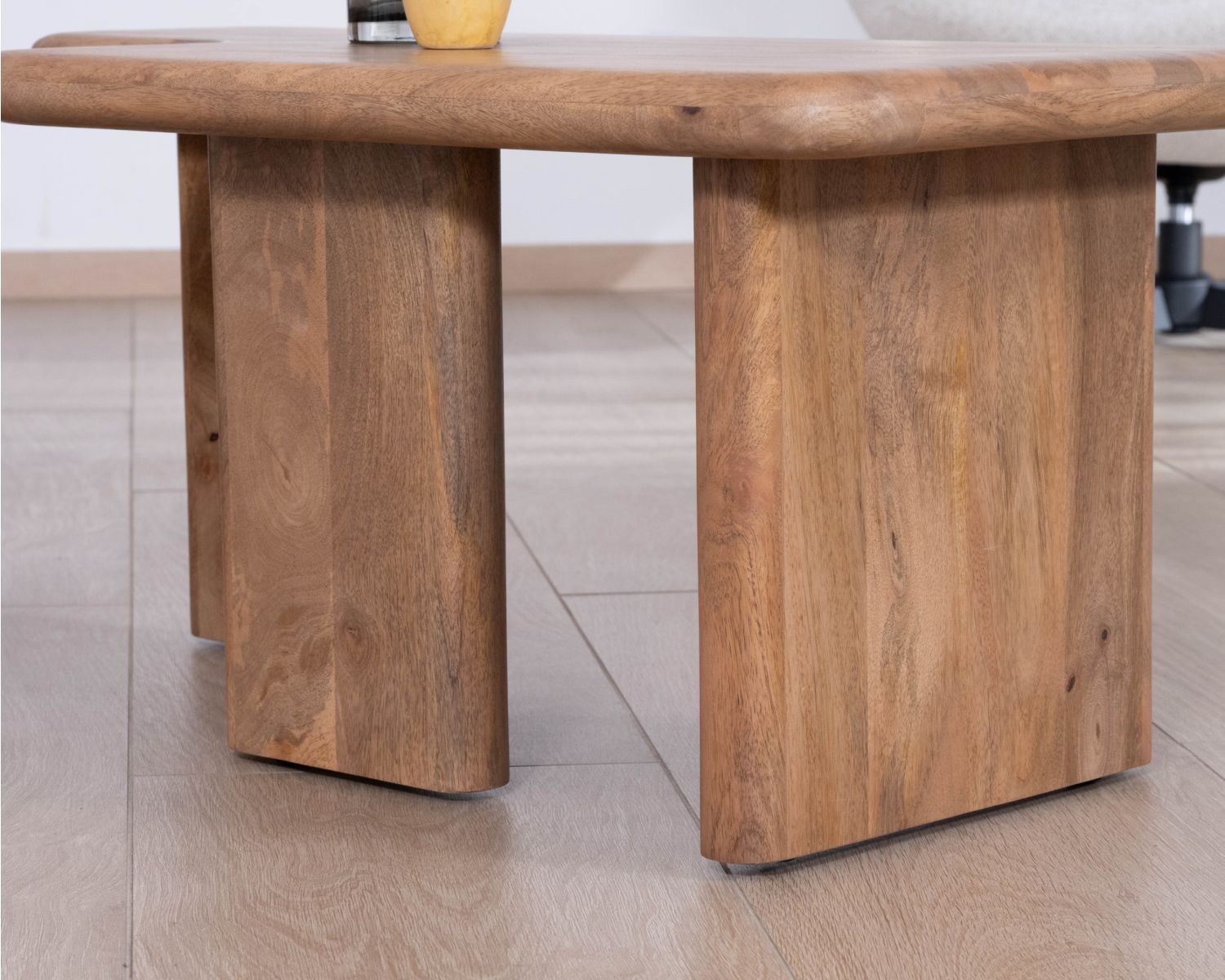 Tavolino modulare "Naura" in mango, spirito biologico