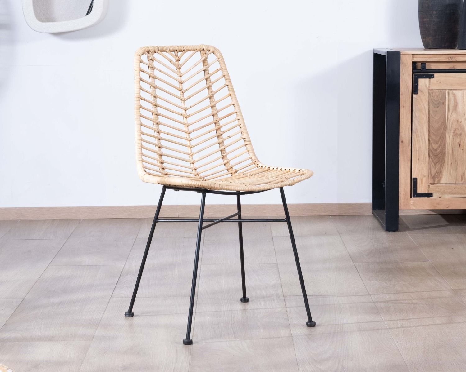 Sedia da pranzo in rattan "Coco" con gambe in metallo