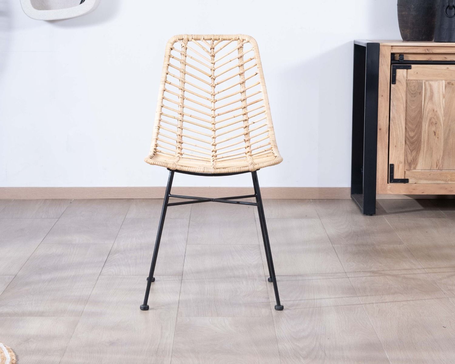 Sedia da pranzo in rattan "Coco" con gambe in metallo