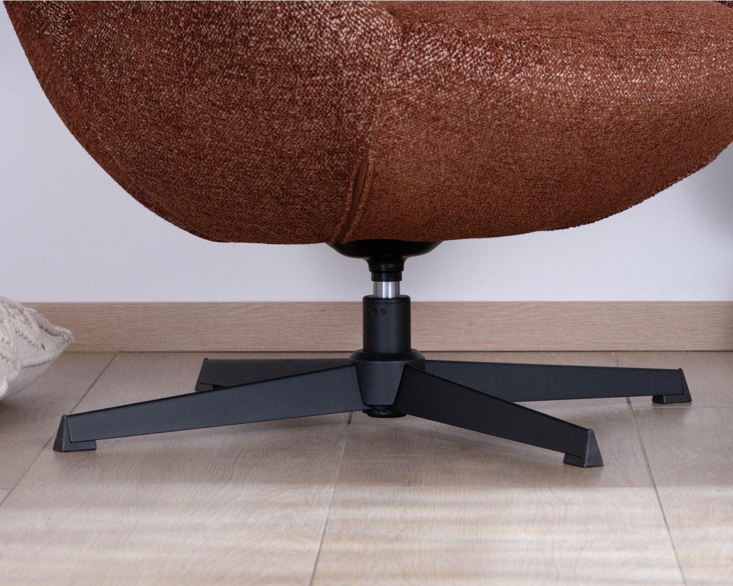 Poltrona avvolgente "Calista" in tessuto bouclette di terracotta di terracotta di terracotta