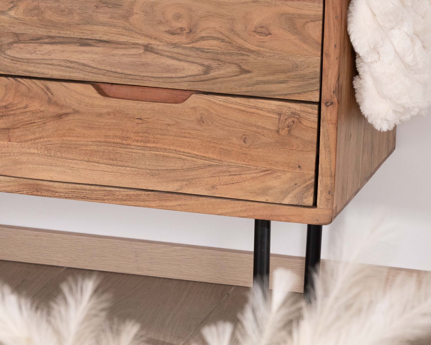 Cassettiera a 6 cassetti "Alto" in acacia naturale e metallo