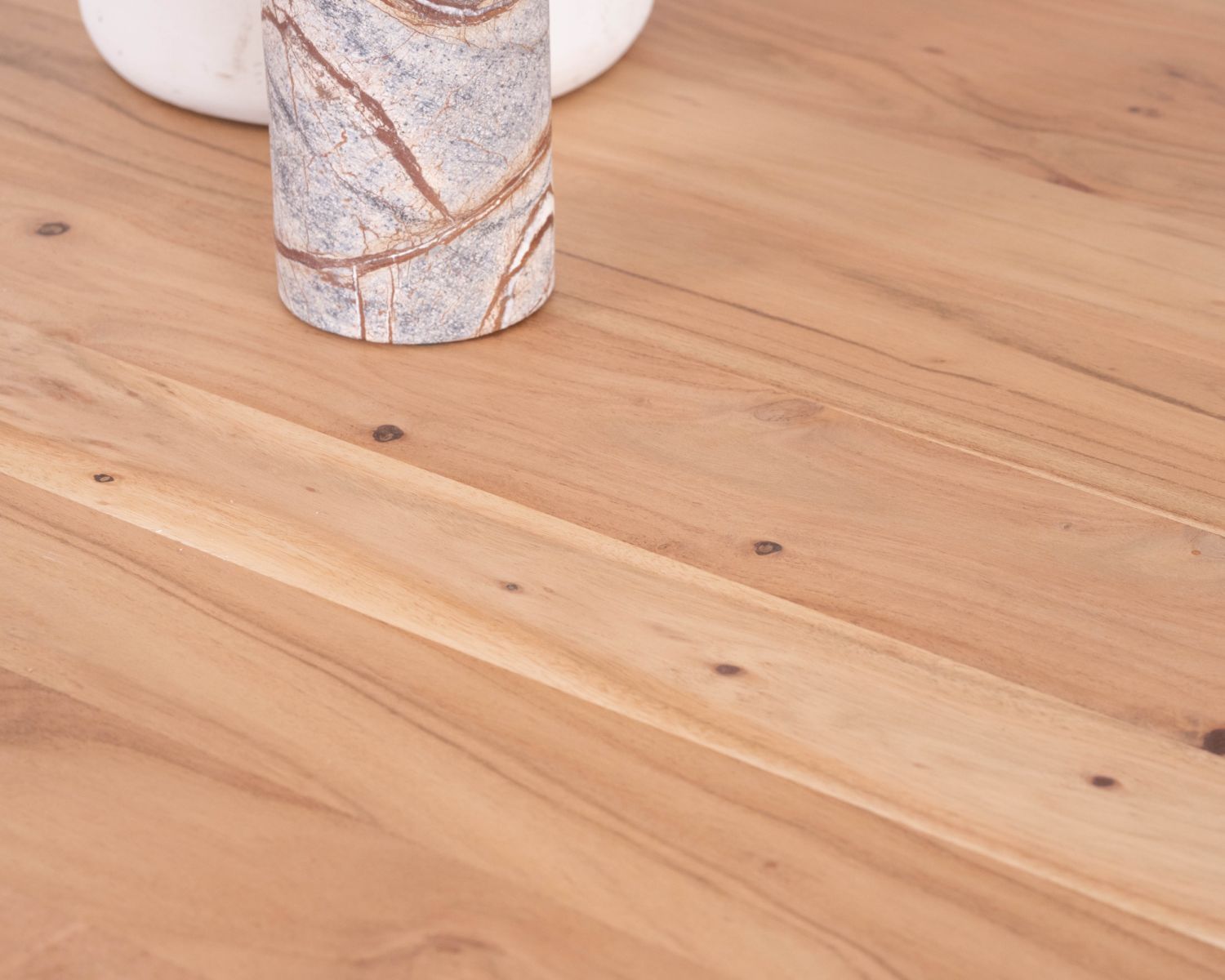 Tavolo da pranzo rettangolare da 180 cm di design scandinavo "Alba" in legno massiccio di acacia sbiancato