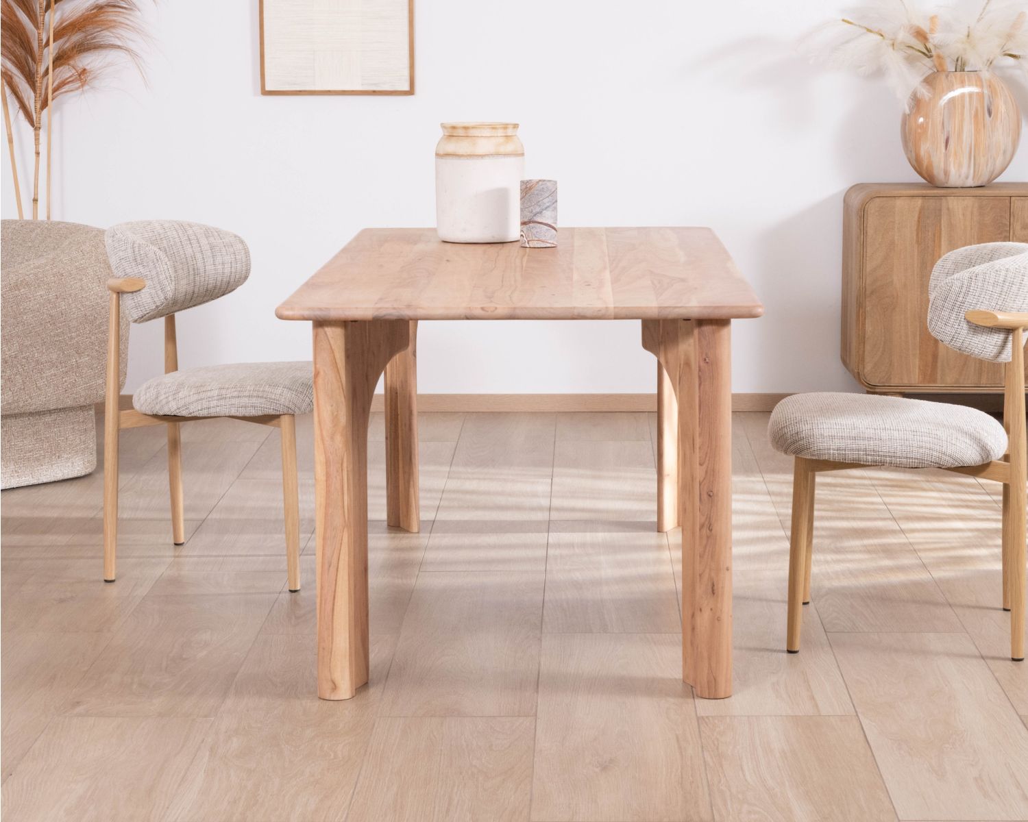 Tavolo da pranzo rettangolare da 180 cm di design scandinavo "Alba" in legno massiccio di acacia sbiancato