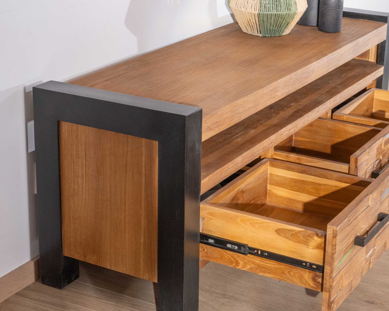 Porta TV Clarke" 150 cm in teak massiccio di recupero