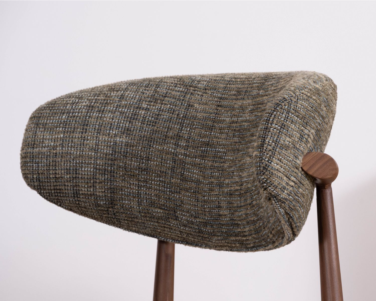 Set di 2 sedie da pranzo "Arpège" in stile retrò in tessuto a trama kaki con gambe in noce