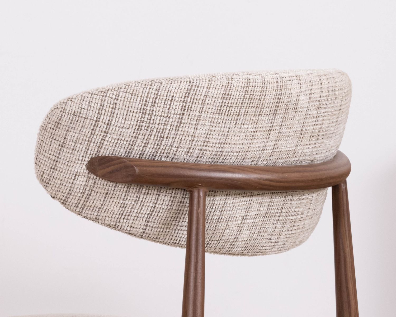 Set di 2 sedie da pranzo retrò "Arpège" in tessuto intrecciato beige e marrone con gambe in metallo effetto noce