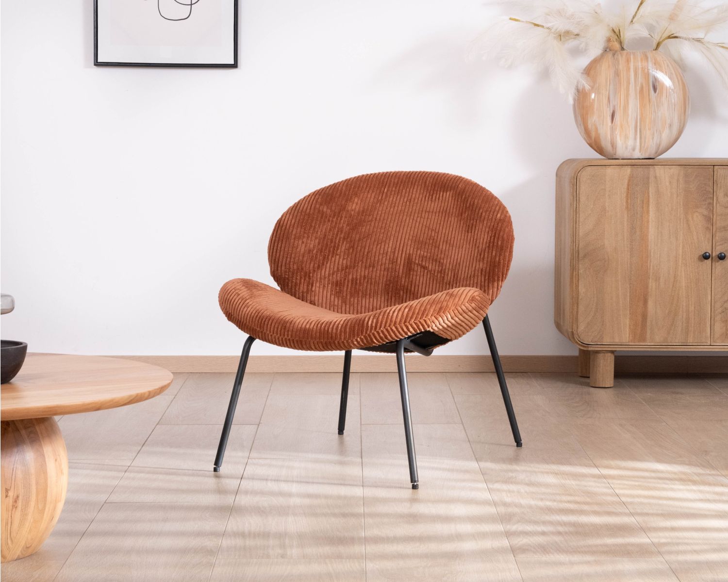 Poltrona lounge design "Sonate" in velluto a coste color ruggine