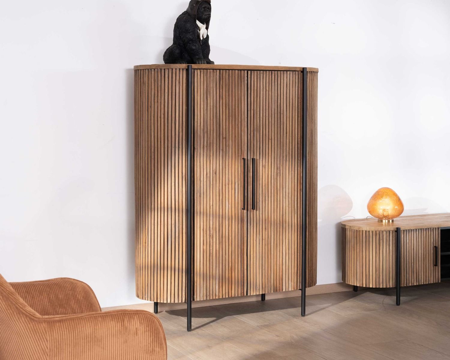 Armadio rotondo da 120 cm in legno duro esotico "Troms