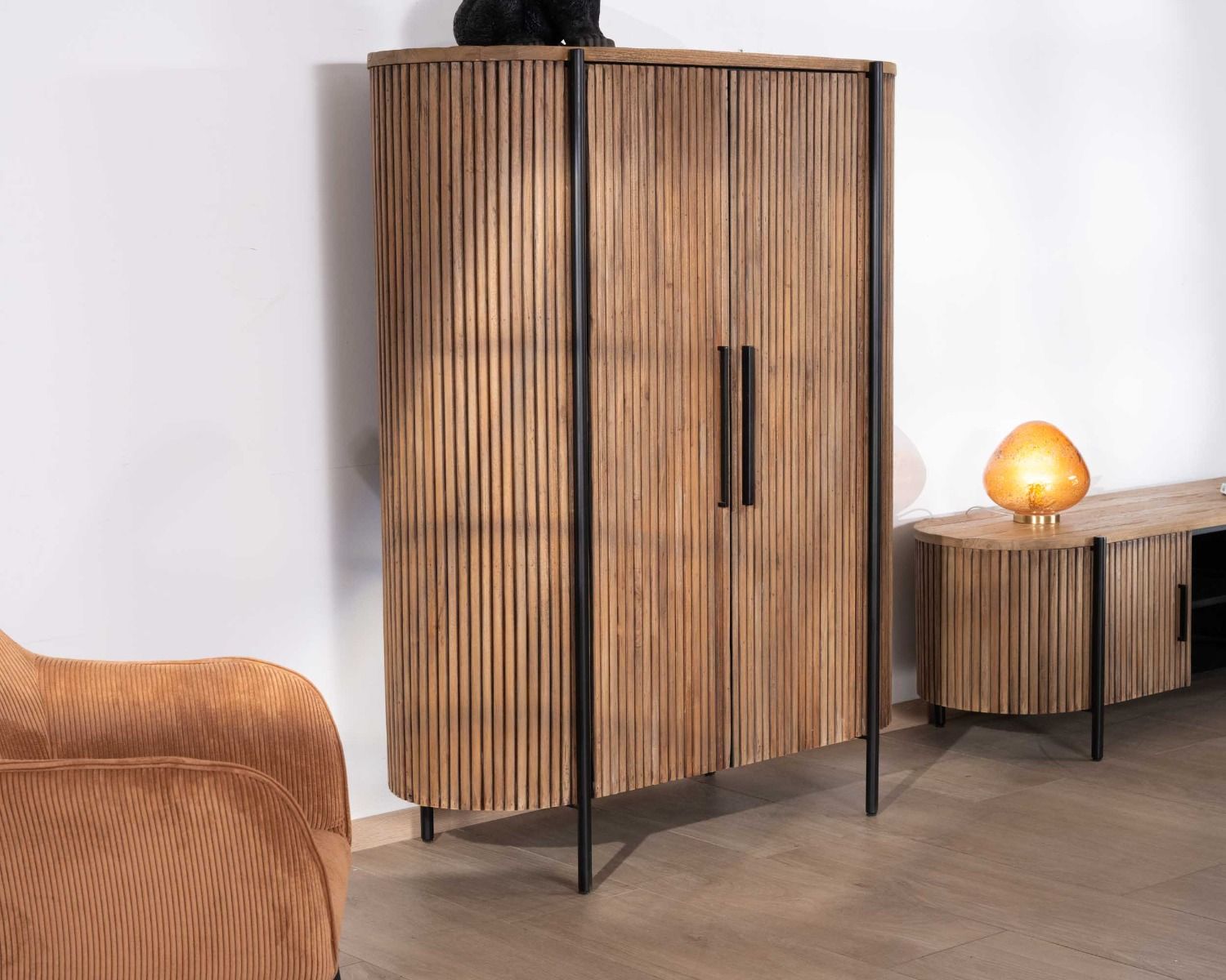 Armadio rotondo da 120 cm in legno duro esotico "Troms