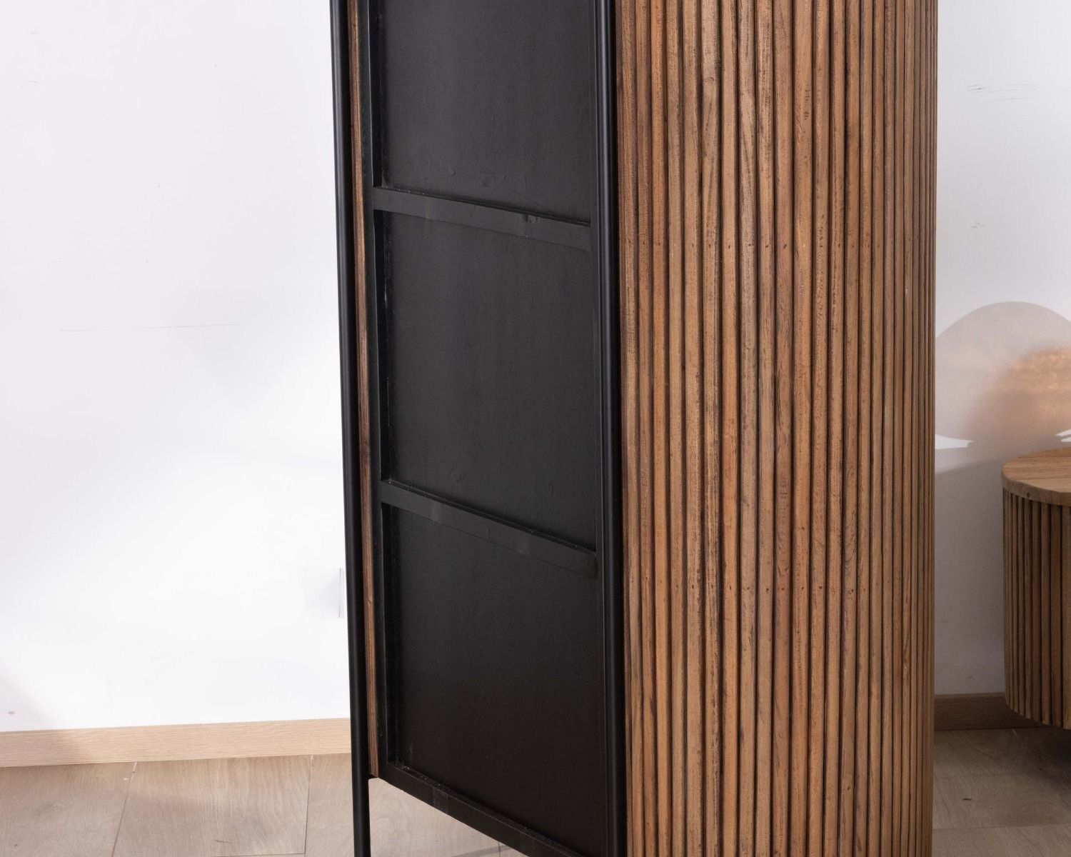 Armadio rotondo da 120 cm in legno duro esotico "Troms