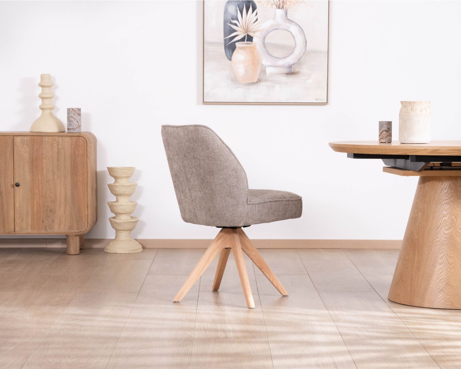 Sedia da pranzo in stile scandinavo "Miloé" in tessuto di ciniglia grigio e gambe in legno a 360 gradi