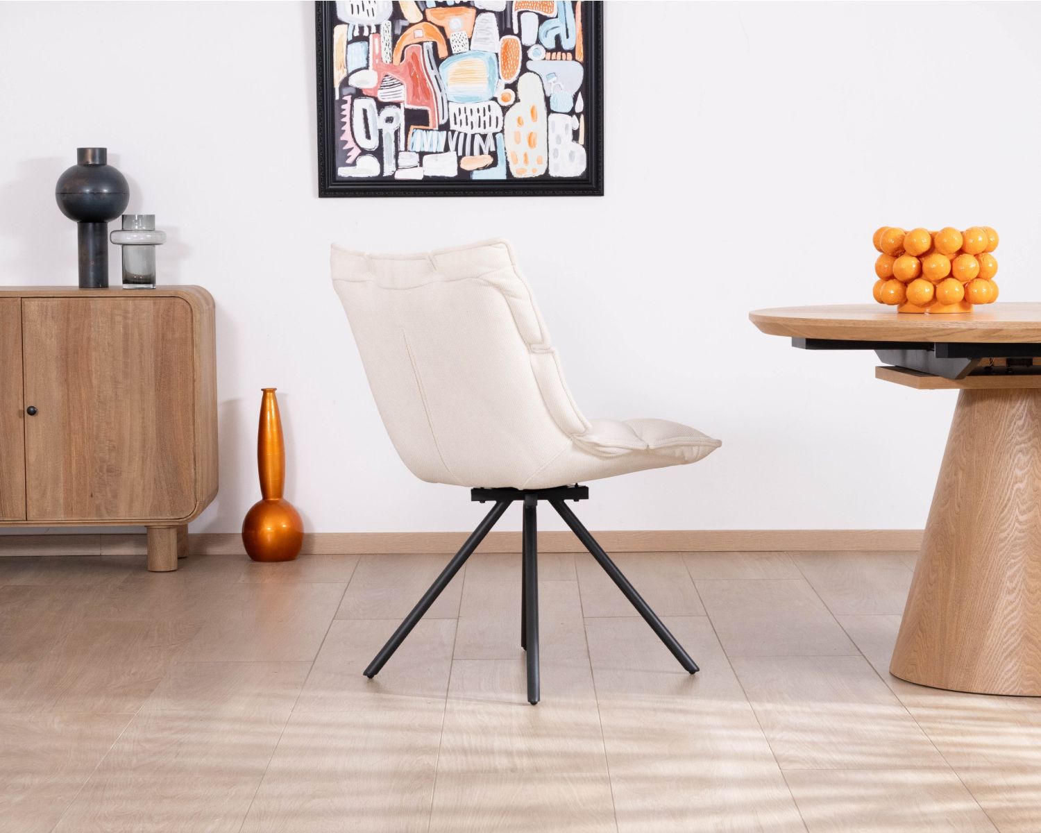 Set di 2 sedie girevoli a 360° di design "Cassidy" con rivestimento in tessuto bianco sporco