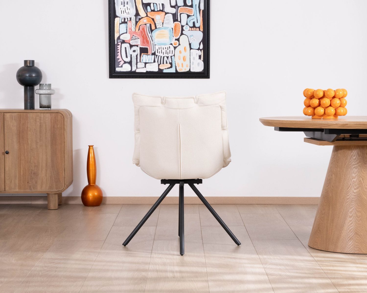 Set di 2 sedie girevoli a 360° di design "Cassidy" con rivestimento in tessuto bianco sporco